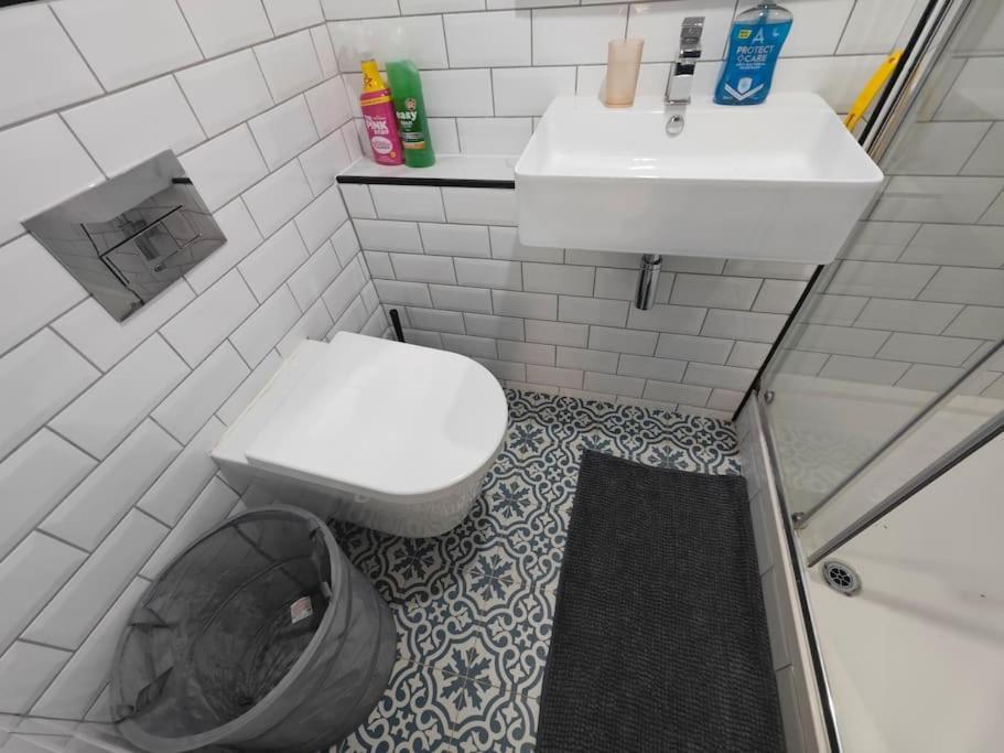 New Studio Flat In Old Street - Zone 1 Leilighet London Eksteriør bilde